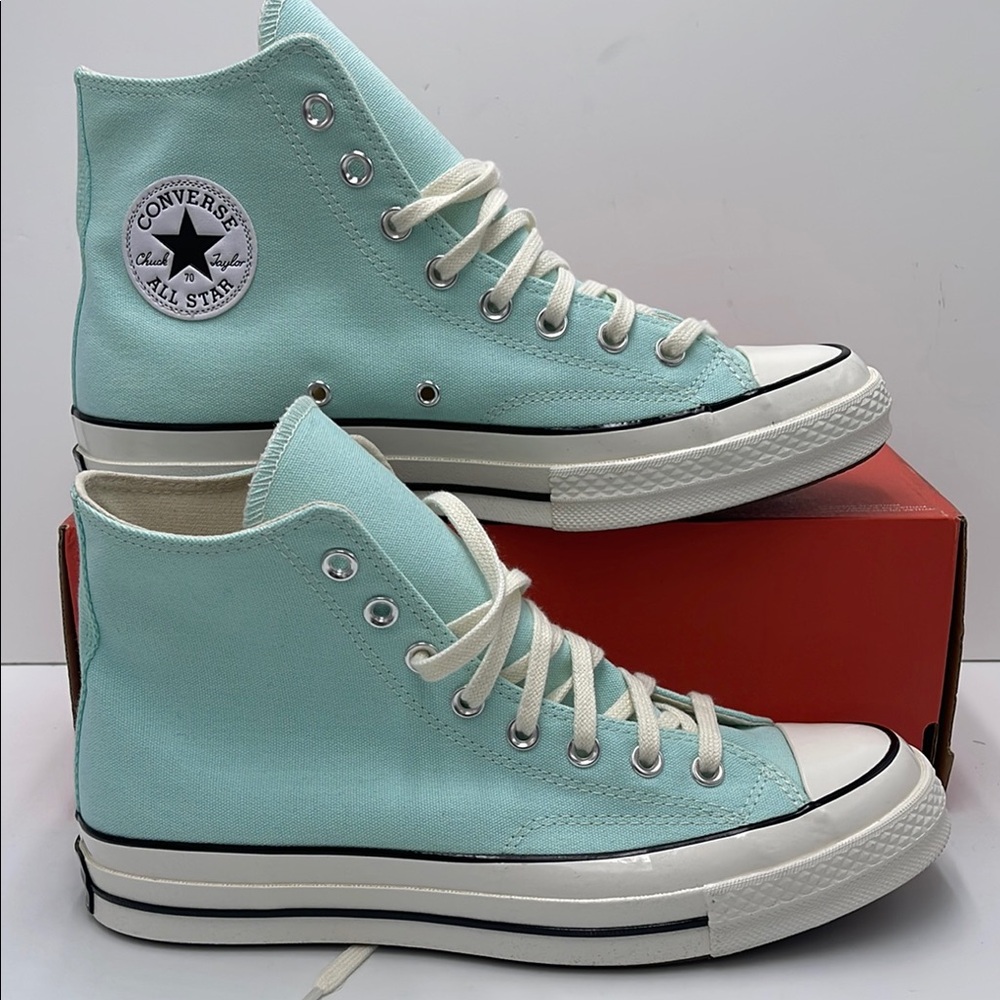 Converse Men’s A08614F
CHUCK 70 HI
POLAR BEAM/EGRET/BLACK Sneakers